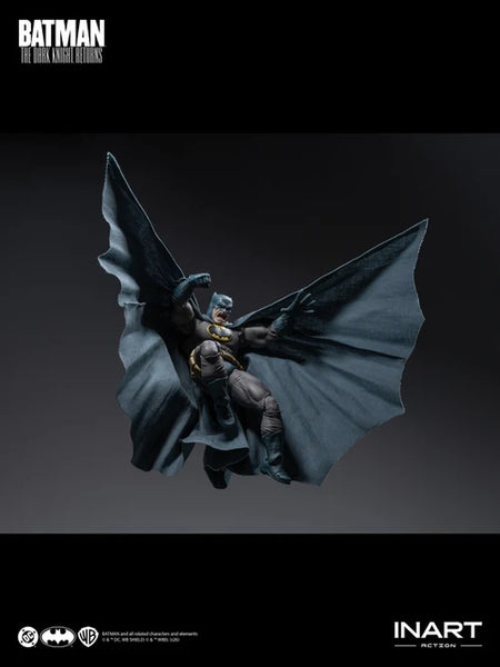 訂貨碼:81276 <訂價$668> #(免手續費)蝙蝠俠(藍色戰衣)=Batman:The Dark Knight Returns(黑夜之神歸來) Action Figure