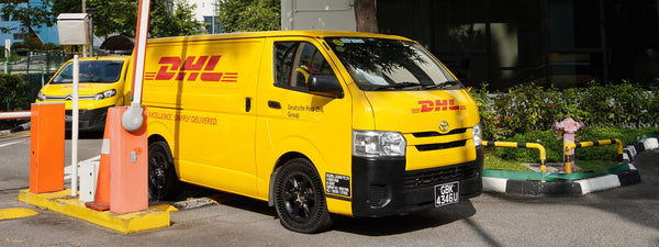 訂貨碼:24692&24693 <訂價各$28> #(免手續費)No.82 Road Gear Transport Truck/No.102 DHL Delivery Mini Van=Tomica